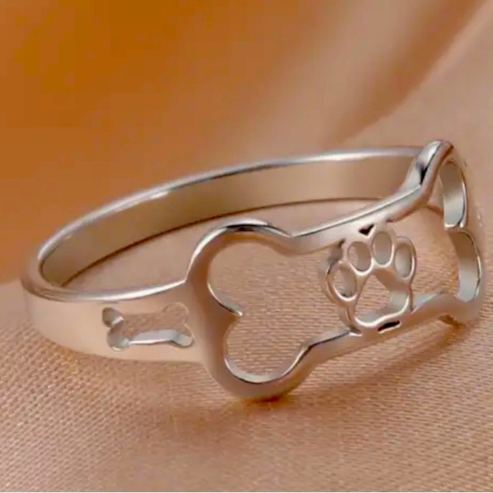 Dog or Cat Paw Print Shape Ring in Stainless Steel NWT, multiple sizes, 8,9,10